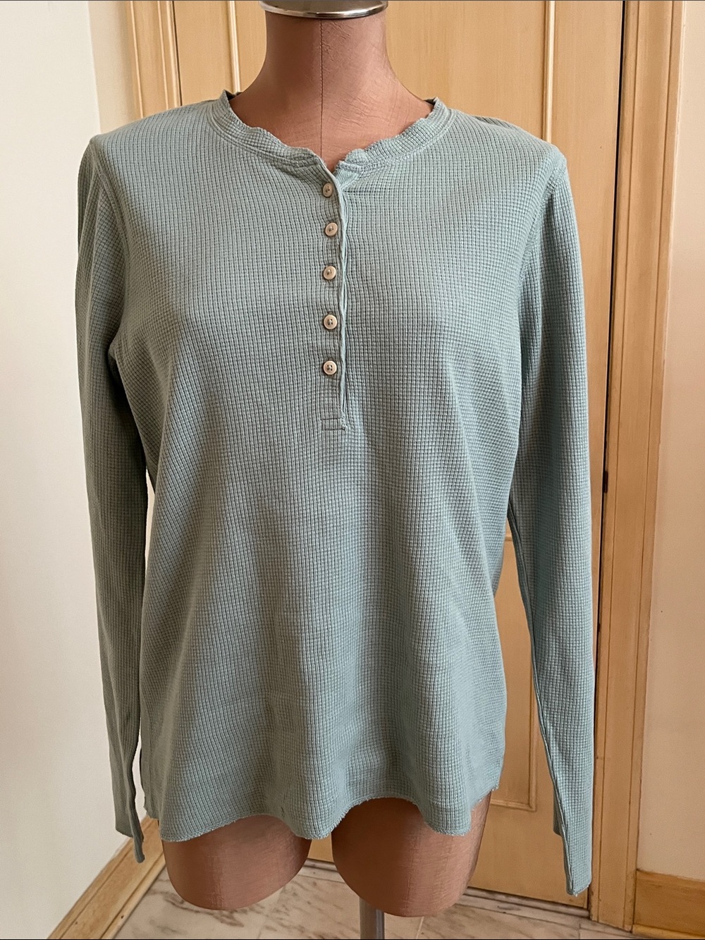 PACT Casual Weekend Sage Green 100% Organic Cotton Long-SLV Waffle Henley Top M